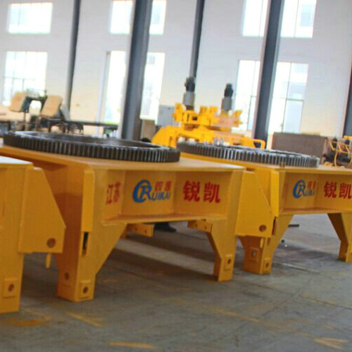 回轉(zhuǎn)下支座